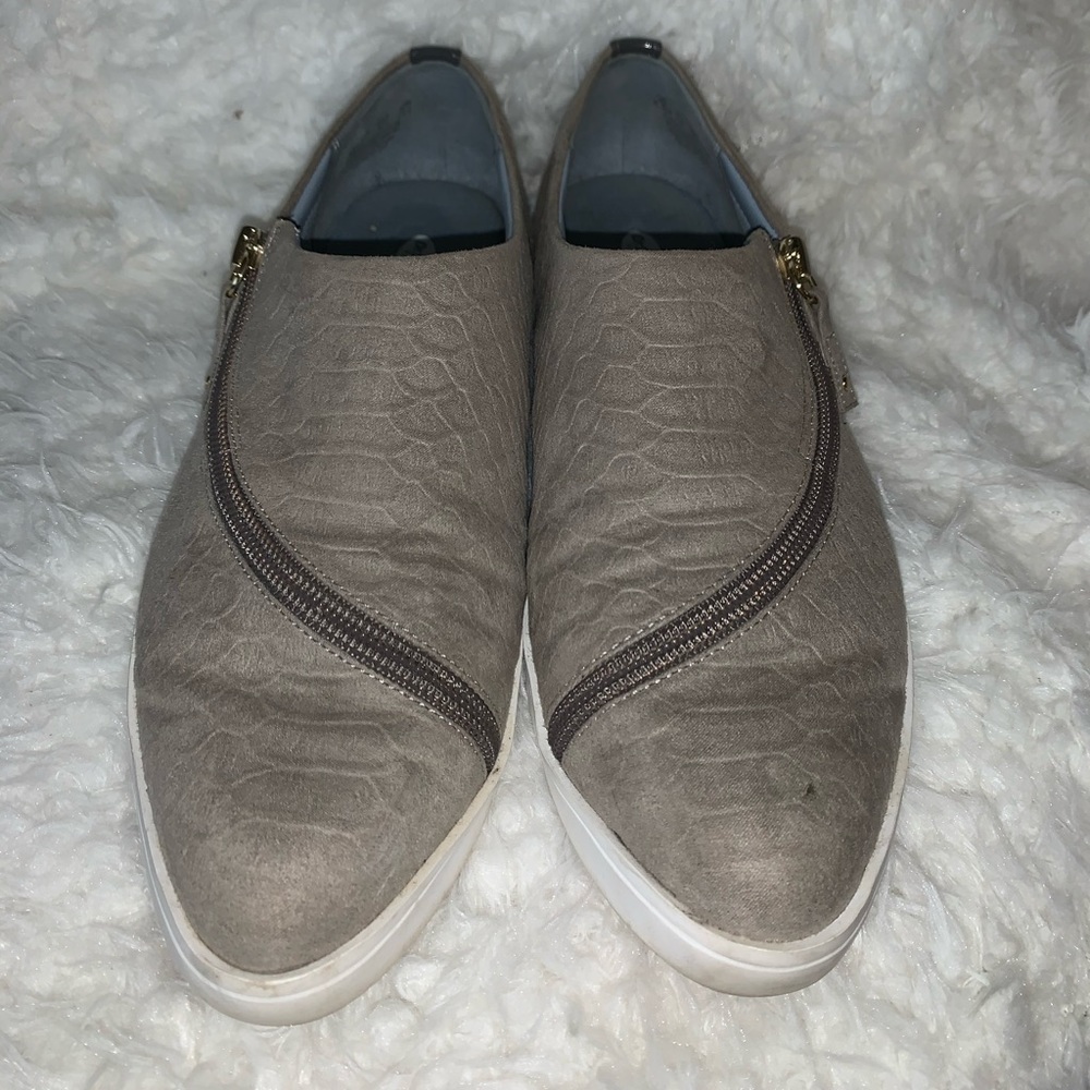 Grey snake pattern suede slip one